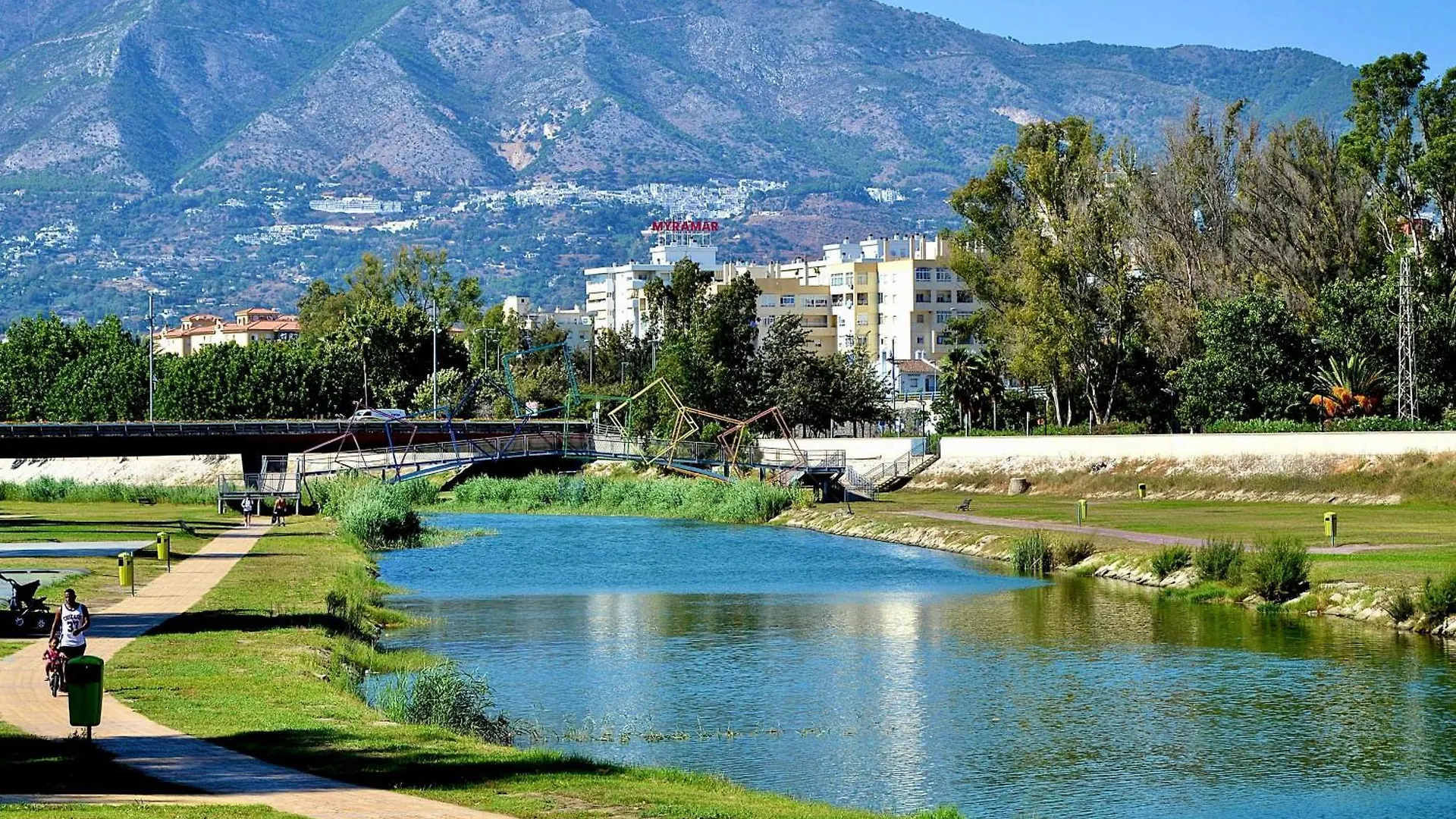 Faro I Lovely Apartment With Sunny Terrace, Barbacoa Pet Friendly In Mijas Costa & Fuengirola El Faro