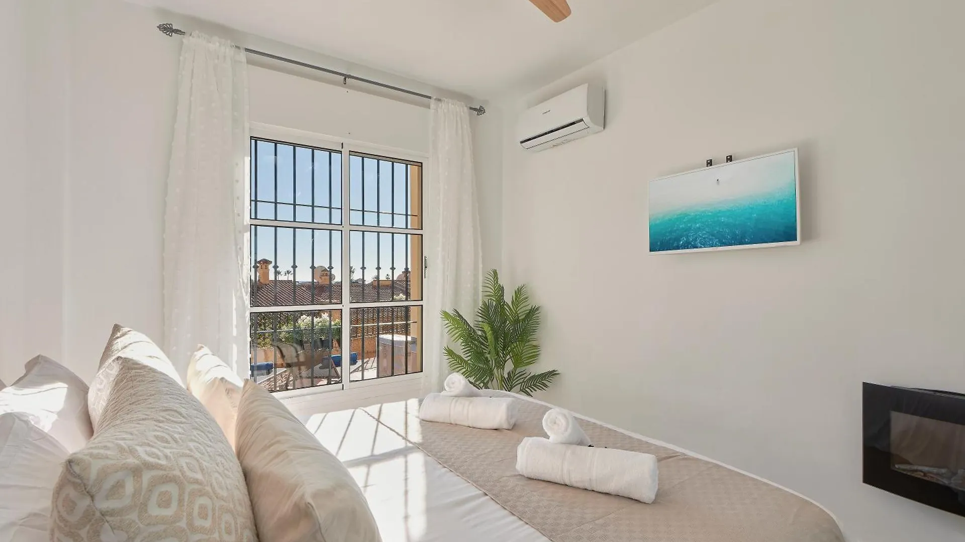 Faro I Lovely Apartment With Sunny Terrace, Barbacoa Pet Friendly In Mijas Costa & Fuengirola El Faro